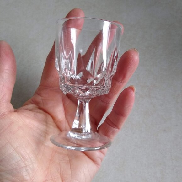 vintage 70s Arcoroc apertif liqueur sipping petite goblets glasses - Picture 7 of 9
